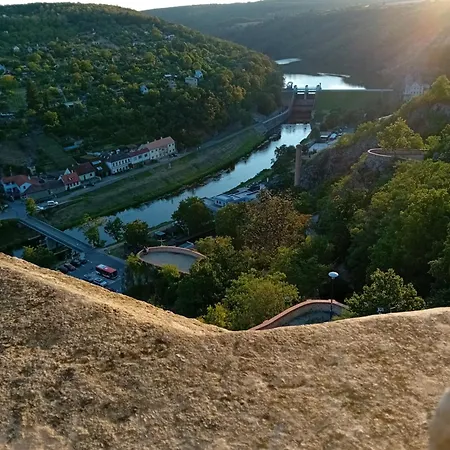 Veva - 2kk Blizko Centra S Balkonem Lägenhet *