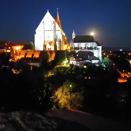 Veva - 2kk Blizko Centra, Balkon, Parkovani, Wi-fi Lägenhet