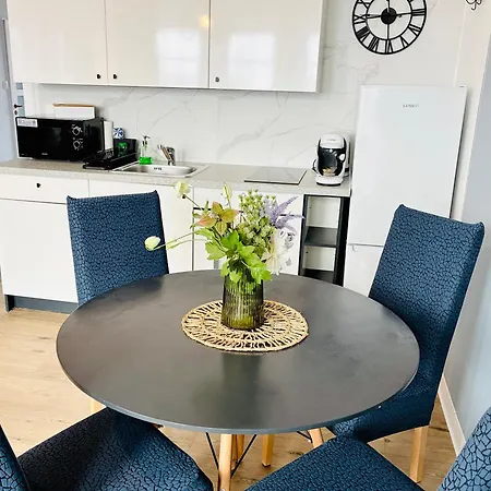 Veva - 2kk Blizko Centra, Balkon, Parkovani, Wi-fi شقة *